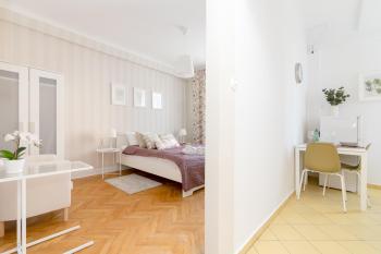 Chmielna Central Warsaw Apartment by BookingHost, Varšava (fotografie 4)