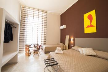 Le 4 Stagioni Dante's Suites H Napoli Centro, by ClaPa Group, Neapel (Foto 3)