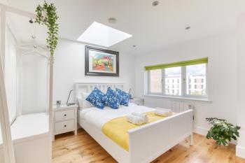 Central Bright 3 Bed Flat with Parking, Édimbourg (photo 4)