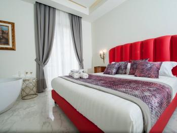 Palazzo Firenze, Naples (photo 2)