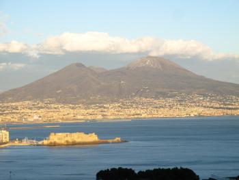 MONOCAMERA con TERRAZZOgiardino -STUDETTE -zona Panoramica POSILLIPO, Neapol (fotografie 5)