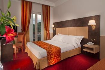 Pinewood Hotel Rome, Рим (фото 2)
