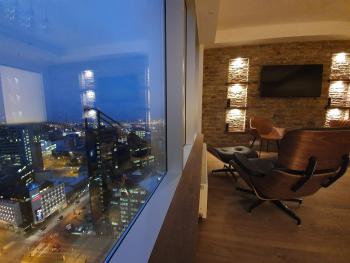 Skyview Suite - Breathtaking Views From Bed and From Jacuzzi. City Center Skyscraper Upper Floors, Tallin (foto 5)