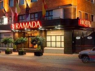 Ramada by Wyndham Naples, Неаполь (фото 4)
