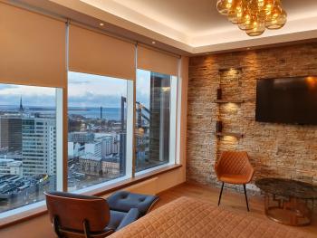 Skyview Suite - Breathtaking Views From Bed and From Jacuzzi. City Center Skyscraper Upper Floors, Tallin (foto 4)