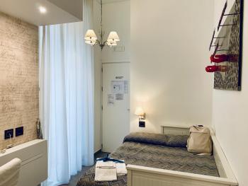 Relais Piazza Del Plebiscito B&B, Neapel (Foto 3)
