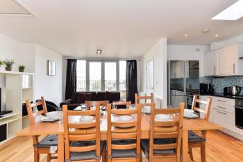 Regents Canal Apartments, Londýn (fotografie 2)