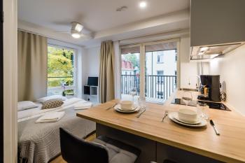 Thomas' Home - Trendy, Central & Balcony, Tallin (foto 4)