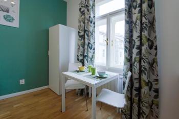 Modern apartment Spanelska, Praha (fotografie 4)