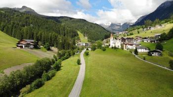 Home in the Alps, Racines (foto 4)