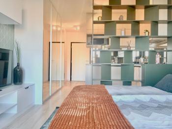 Luxury, bright Studio with parking and balcony in Bratislava center, Bratislava (fotografie 2)