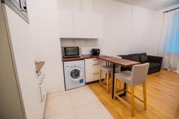 Trendy Top-Floor Stay in Heart of Riga, Near Bars & Culture, Riga (foto 3)