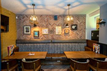 Wee Waif by Greene King Inns, Reading (foto 4)