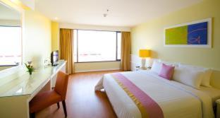 Tongtara Riverview Hotel, Bangkok (photo 5)