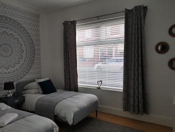 Corner House, Sleeps 8 in 4 Bedrooms, near train station, Great Value!, Manchester (fotografie 2)