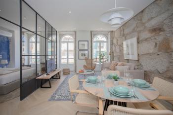 Liiiving in Porto - Luxury Beachfront Apartments, Porto (photo 3)