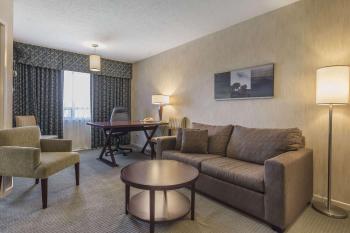 Quality Suites, Whitby (photo 3)