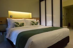 KL Executive Greenbelt (KLX), Manila (photo 3)