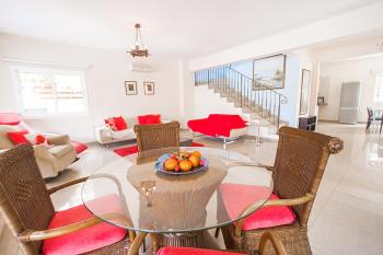 Tranquility 4 bedroom villa, Protaras (zdjęcie 3)