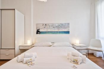 GuestHost - Toc-Toc Apartment a 10 min dall'Ospedale Maria Vittoria, Turín (fotografie 2)