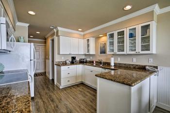 Beachfront Condo with Patio and Views - Walk to Shore!, Lincoln City (foto 5)