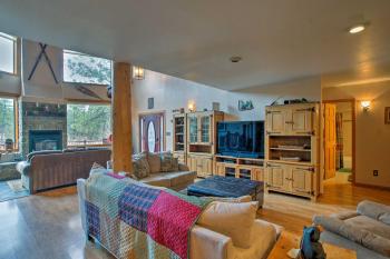 Cabin on Rainbow Lake Views, Hot Tub and Dock, Pinetop-Lakeside (zdjęcie 3)