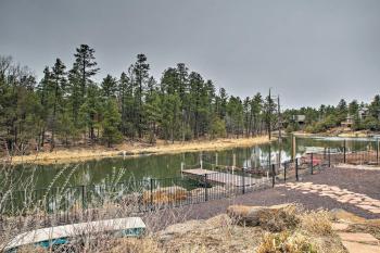 Cabin on Rainbow Lake Views, Hot Tub and Dock, Pinetop-Lakeside (zdjęcie 2)