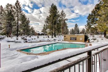 Bend Condo with Deck, Resort-Style Amenities and Views, Bend (foto 2)