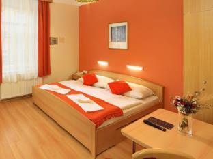 Hotel Golden City Garni, Prague (photo 5)
