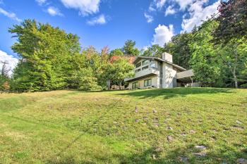 House w/ Balcony ~ 5 Mi to Cranmore Resort!, Bartlett (foto 4)