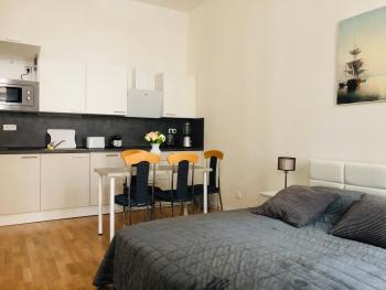 Modern cozy apartment in central Prague, Praha (fotografie 2)