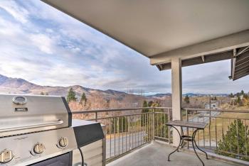 Chic Chelan Condo with Balcony, Walk to Lake and Dtwn!, Chelan (zdjęcie 2)