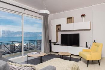 nelion 01 - a DREAM apartment with amazing view, Aigio (photo 4)