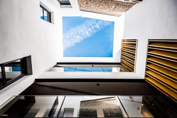 Welldone Quality - Crystal pool, Sevilla (Foto 5)