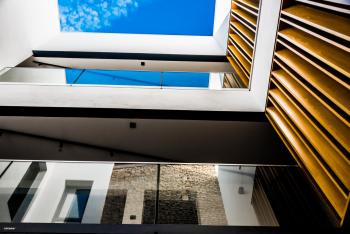 Welldone Quality - Crystal pool, Sevilla (Foto 3)