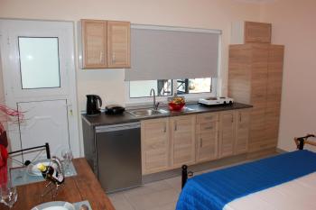 Budget Studio 2 - renovated January 2020, Charaki (Foto 3)