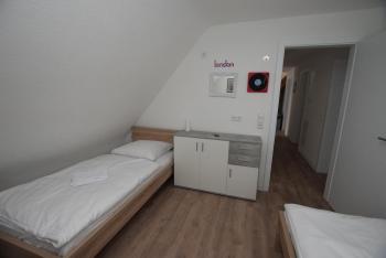 AB Möhringen Messe Zimmer, Stuttgart (photo 4)