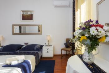 Room Ezekiel, Royal blue suite, Split (photo 3)