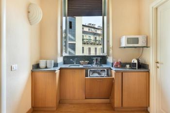 Dynasty Suites Downtown Apartments, Turin (photo 4)