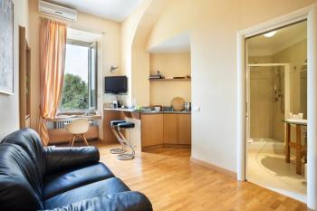 Dynasty Suites Downtown Apartments, Turin (photo 5)