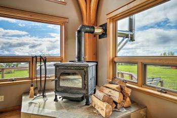 Home with Kachemak Bay View - 5 Miles to Downtown!, Homer (zdjęcie 5)