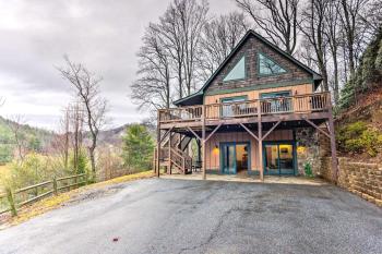 Mountain Cabin with Fire Pit, Walk to Golf and Fishing, Vilas (fotografie 2)