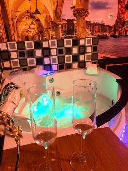 UNDERGROUND Jacuzzi Rooms, Cracovia (foto 5)