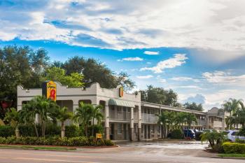 Super 8 by Wyndham Bradenton Sarasota Area, Брейдентон (фото 2)