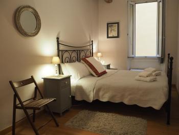 2 Bedroom Apartment Old Town Centre, Nice (photo 3)