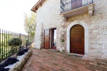 Authentic Villa Surrounded by Nature, Terni (foto 4)