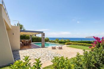Amazing 5 bedroom Villa with Swimming Pool, Афины (фото 5)