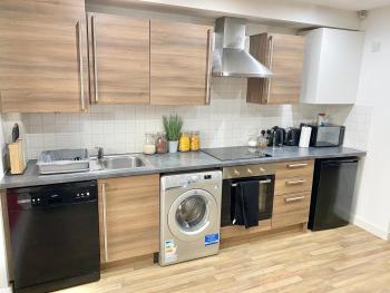 Spacious 5 bed townhouse Manchester, Salford Qauys - Two Bedroom with Parking, Manchester (Foto 5)