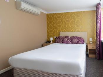 Stuart Hotel, Luton (photo 5)