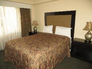 Jockey Club Suites, Las Vegas (photo 5)